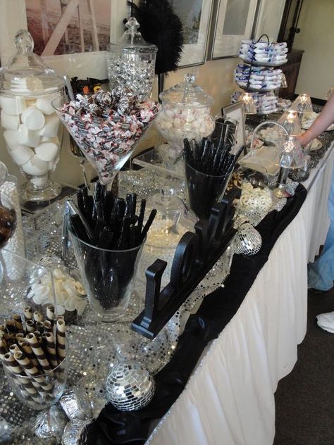 Candy ba Black Silver Table Decorations, Spurs Cake, Black Candy Buffet, Birthday Ideas For Girls, Candy Station Wedding, Volleyball Banquet, Wonka Candy, Candy Land Party, Bond Party