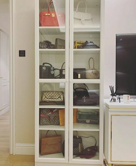 Home Office Closet, Store Shelves Design, Stylish Bedroom Decor, Luxury Mansions Interior, Room Organization Bedroom, Bag Closet, Dream Closet Design, Closet Renovation, Closet Decor