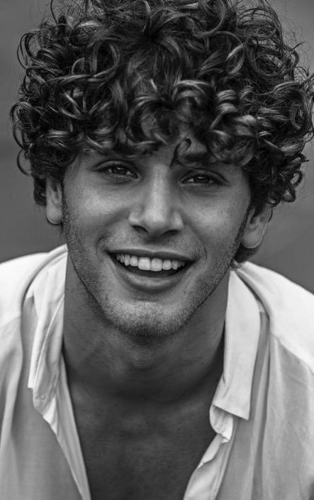 Mens Wavy Haircuts, Boys Curly Haircuts, Mens Haircuts Straight Hair, Mens Hairstyles Curly, Trendy Mens Hairstyles, Men's Curly Hairstyles, Mens Medium Length Hairstyles, Comb Over Haircut, Men Haircut Curly Hair