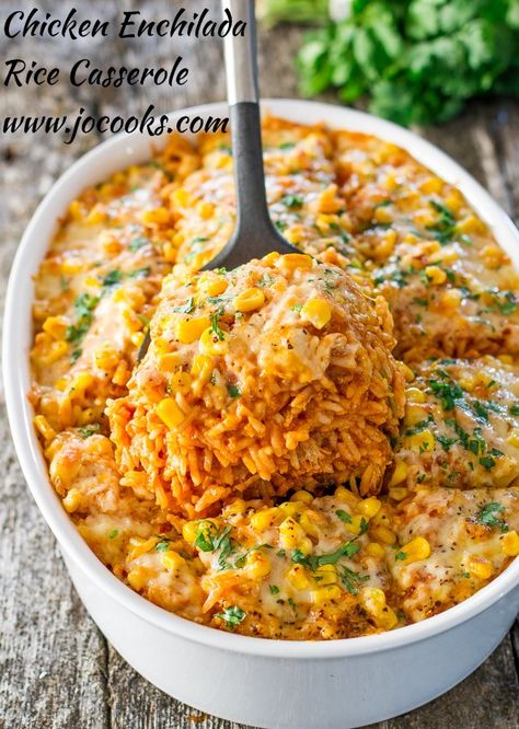 Chicken Enchilada Rice Casserole - all the makings of a chicken enchilada but with rice. It's simply delicious! #enchiladas #chickenenchilada #ricecasserole #casserole Chicken Enchilada Rice Casserole, Enchilada Rice Casserole, Chicken Enchilada Rice, Enchilada Rice, Jo Cooks, Enchilada Casserole, Chicken Enchilada, Rice Casserole, Think Food