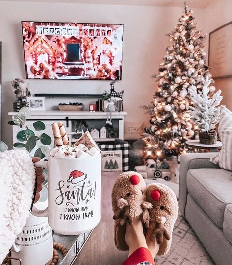 Christmas Movies Aesthetic, Crazy Christmas Trees, Mug Aesthetic, Santa I Know Him, Aesthetic Holiday, Hallmark Christmas Movies, Hallmark Christmas, Quality Coffee, Funny Christmas