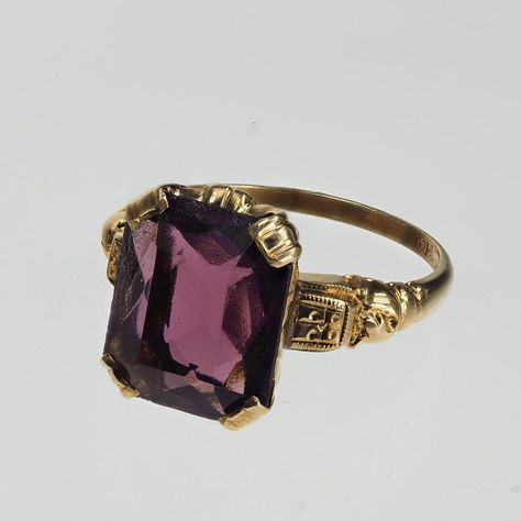 Vintage 1940s 10k gold purple stone ring. The size of the ring is 6.25 and can be sized. Wedding Ring With Purple Stones, Wedding Ring Purple Stone, Purple Garnet Ring, Vintage Amethyst Rings, Infinite Jewelry, Vintage Amethyst Ring, Purple Stone Ring, Amethyst Ring Vintage, Purple Stone Rings