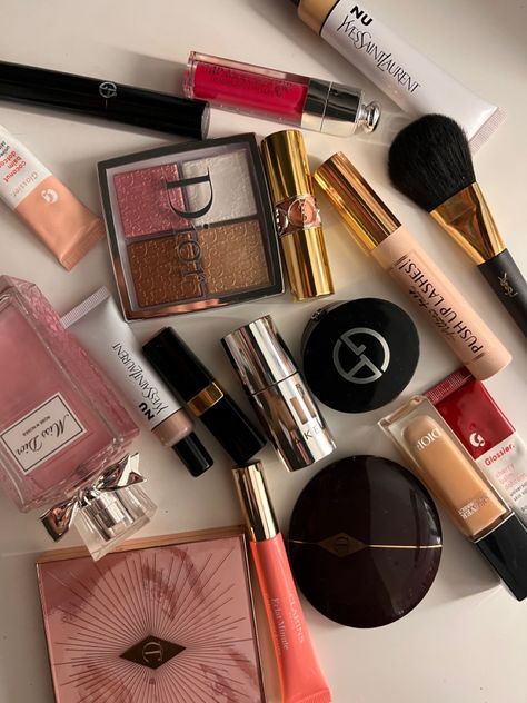 Expensive Makeup Aesthetic, High End Makeup Aesthetic, Ysl Makeup Aesthetic, Luxury Makeup Aesthetic, Dior Makeup Aesthetic, Best High End Makeup, Makeup Aesthetics, Makeup Dior, Ysl Makeup