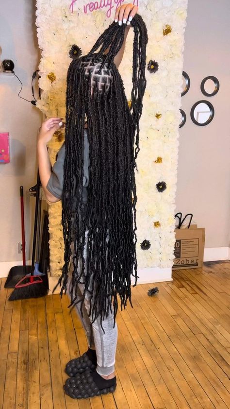 Rasta Faux Locs Black Women, 34 Inch Soft Locs, Medium Faux Locs Hairstyles, Thigh Length Soft Locs, Dreads With Weave, Fox Locs Hairstyles With Color, Long Fox Locs, Bohemian Soft Locs Long, False Locs Hairstyles For Women