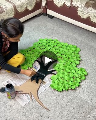 Tree Making With Paper, 3d Tree On Wall Classroom, Paper Tree Classroom, Paper Tree Craft, How To Make Trees, Cardboard Tree, Dates Tree, Tree Cut Out, Tree Wall Hanging