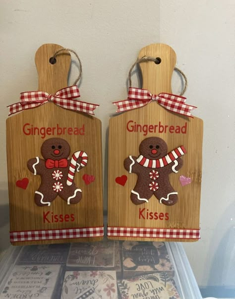 Bargain Bethany Diy, Bread Boards Decor Ideas Christmas, Holiday Boutique Ideas, Gingerbread Crafts Diy, Gingerbread Christmas Decorations Diy, Gingerbread Diy Crafts, Gingerbread Kitchen, Gingerbread Man Crafts, Make Christmas Tree