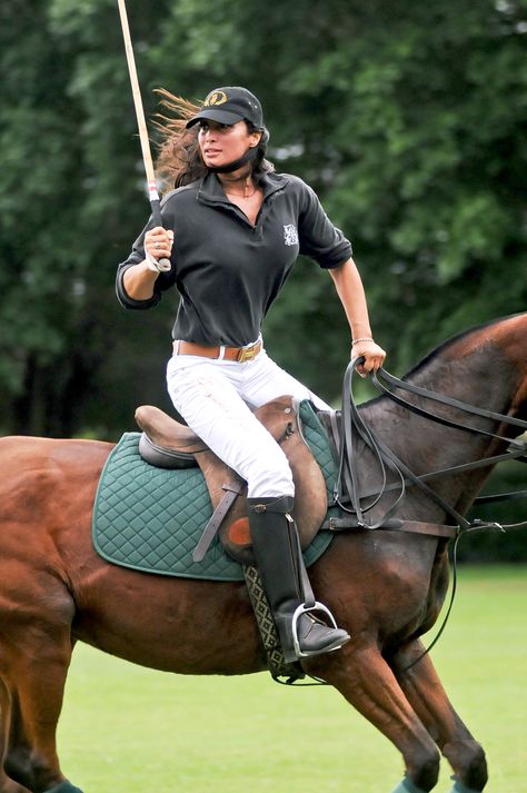 SABRINA BARNETT Polo Riding, Equestrian Riding Clothes, Horse Polo, Yacht Sailing, Female Hairstyles, Horseback Riding Outfits, Cow Boys, Polo Horse, Equestrian Aesthetic