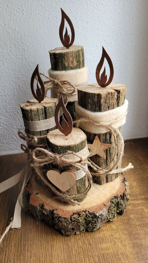 Wood Log Crafts, Log Candles, Cool Wood Projects, Christmas Themes Decorations, Easter Eggs Diy, Christmas Decorations Diy Outdoor, Diy Christmas Decorations Easy, Christmas Wood Crafts, Front Porch Christmas Decor