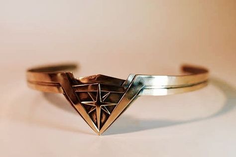 Wonder Woman ring. Diana Prince Aesthetic, Wonder Woman Aesthetic, Dc Aesthetic, Types Of Jewelry, Woman Ring, I Believe In Love, Wonder Women, Dc Comic, Clark Kent