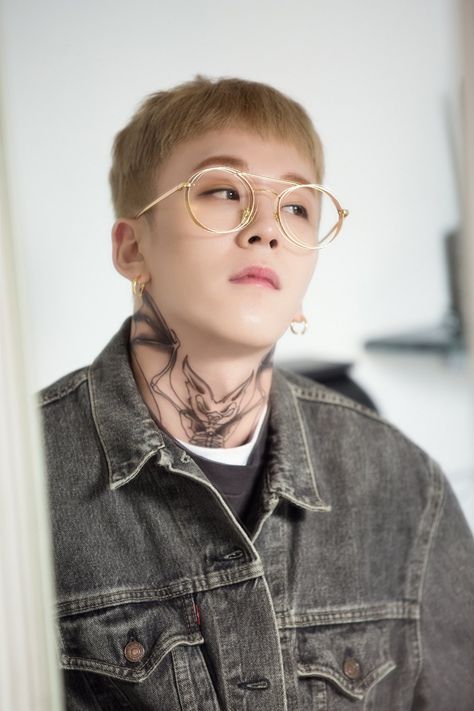 Block B Taeil, Lee Taeil, Zico Block B, Fashion Tattoos, Zico, Korean Bands, Block B, Asian Celebrities, Neck Tattoo