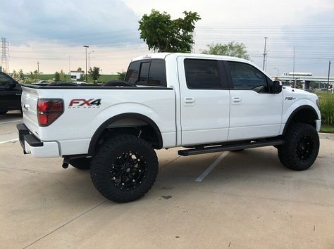 Diesel Trucks Ford, Carros Bmw, Ford Trucks F150, Ford Suv, Ford Ranger Truck, Lifted Ford, Old Ford Trucks, Lifted Chevy Trucks, Truck Yeah