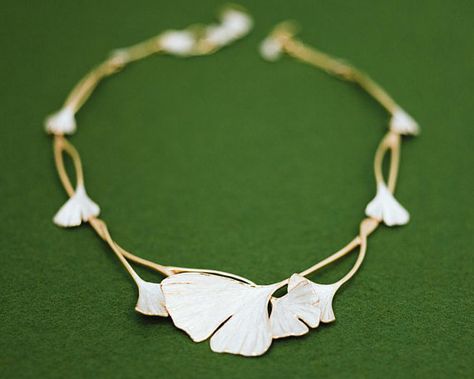 Jewelry Dress, Dress Necklace, Gingko Leaves, Metal Clay Jewelry, Necklace Dress, Head Chain, Ginkgo Leaf, Leaf Jewelry, Jewelry Statement