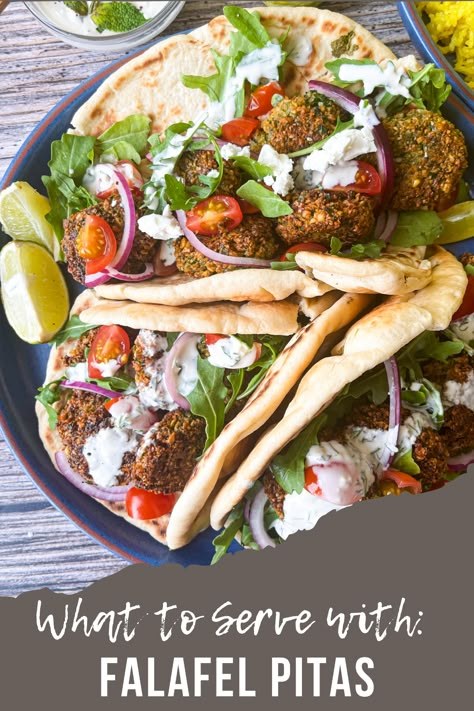 Pita With Falafel, Pita Recipes Vegetarian, How To Eat Falafel, How To Serve Falafel, Recipe With Falafel, Falafel Serving Ideas, Falafel Dishes Dinners, Sides For Falafel, Falafel In Pita