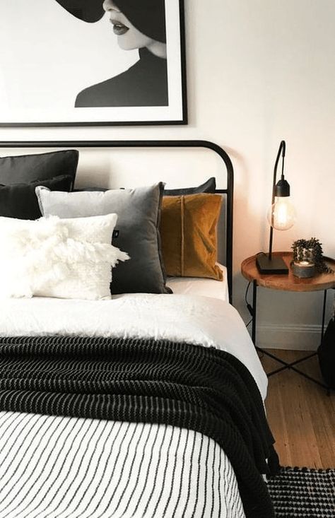 basq by LARQ - 10 Tips for styling your bedroom like a pro Bed Grey, Farmhouse Style Bedrooms, Diy Furniture Bedroom, Bedroom Wall Colors, White Bedroom Furniture, Grey Bedroom, Trendy Living Rooms, Bedroom Black, Furniture Bed