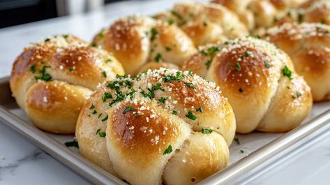 Learn how to make delicious Keto Garlic Parmesan Knots with this easy, low-carb recipe. Perfect as a side, snack, or appetizer—gluten-free and ready in... Keto Garlic Knots, Parmesan Knots, Garlic Parmesan Knots, Keto Pork Chops, Satisfying Meals, Keto Cinnamon Rolls, Keto Chocolate Cake, Garlic Knots, Keto Ideas