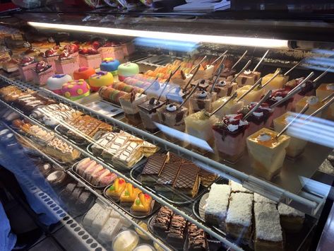 Guide To Tea, Cuban Bakery, Guava Pastry, Cuban Desserts, Guava And Cream Cheese, French Pastries Shop, Cuban Restaurant, Caramel Flan, Puff Pastry Filling