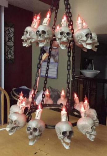 Skull Chandelier Diy, Halloween Chandelier, Halloween Forum, Halloween Outside, Halloween Props Diy, Gothic Halloween, Diy Chandelier, Jar Labels, Apothecary Jars