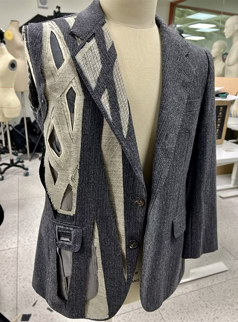 https://www.istitutomarangoni.com/en/maze35/research/deconstruction-of-a-jacket Deconstructed Clothes, Deconstructed Jacket, Deconstruction Fashion, Mens Tailor, Flat Sketches, A Jacket, Avant Garde Fashion, Men’s Suits, Tailored Jacket