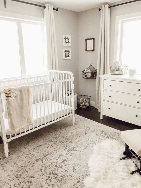 Ivory and grey rug is the perfect neutral farmhouse style backdrop for a gender neutral nursery.   Rearranging Our Neutral Nursery – Valley + Birch #rugideas #neutralhome #neutralnursery #nurseryideas #kidsroom #farmhousestyle Zimmer Diy, Baby Room Design, Nursery Baby Room, Neutral Nursery, Gender Neutral Nursery, Baby Bedroom, Baby's Room, Nursery Rugs, Nursery Inspiration