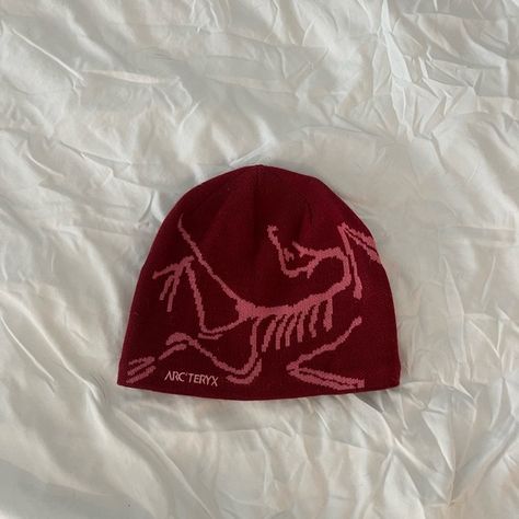 Arcteryx Beanie Arcteryx Bird Head Toque, Arc Teryx Beanie, Arc’teryx Beanie, Arc’teryx Outfit, Arcteryx Beanie Outfit, Cute Outfits With Beanies, Arcteryx Hat, Arcteryx Outfit, T Shirt Over Long Sleeve