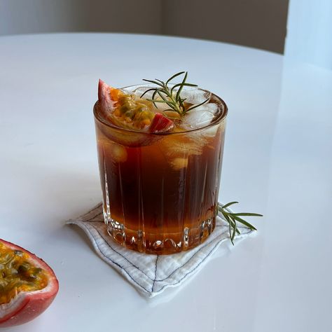 Cold Brew Passion Sparkle Recipe – NAM COFFEE Coconut Cold Brew Coffee, Sparkling Coffee, Cold Brew Drinks, Cold Brew Coffee Recipe, Cold Brew Recipe, Passion Tea, Vietnamese Coffee, Coconut Coffee, Fruit Jam