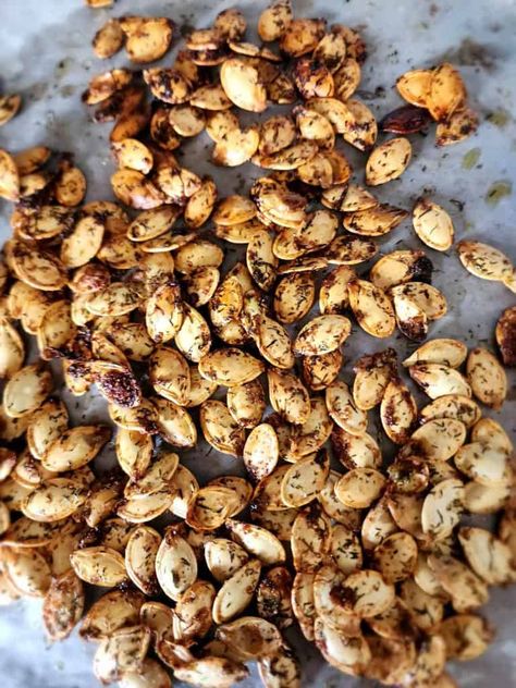 Dill Pickle Roasted Pumpkin Seeds - Hawk Point Hobby HomeStead Making Pumpkin Seeds, Cooking Hot Dogs, Seasoned Pumpkin Seeds, Flavored Pumpkin Seeds, Roast Pumpkin Seeds, Dill Seeds, Pumpkin Pulp, Greek Pasta Salad Recipe, Pumpkin Puree Recipes