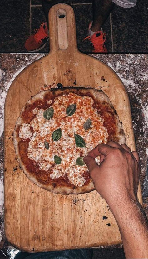 First attempt at a woodfire pizza The post First attempt at a woodfire pizza appeared first on Dining and Cooking. Woodfire Pizza, Pizza Dinner, Pizza Pizza, Pizza Lovers, Pizza Recipes, Pizza, Pizzas