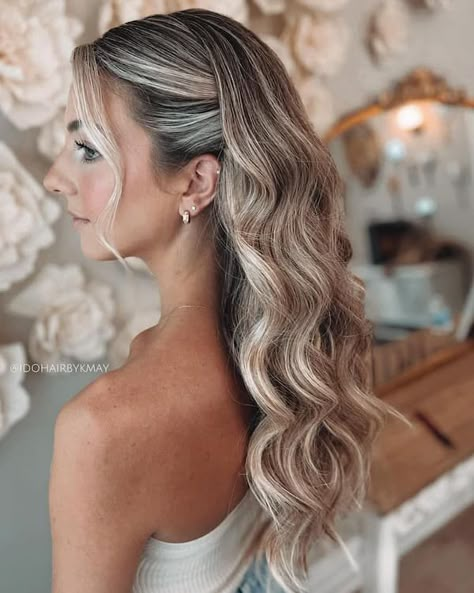 50 Cute Summer Hairstyles for Long Hair Eras Hair, Blonde Wedding Hair, Bridemaids Hairstyles, Bridal Hair Down, Side Swept Hairstyles, Guest Hair, Bridesmaid Hair Makeup, Beach Hairstyles For Long Hair, Elegant Wedding Hair