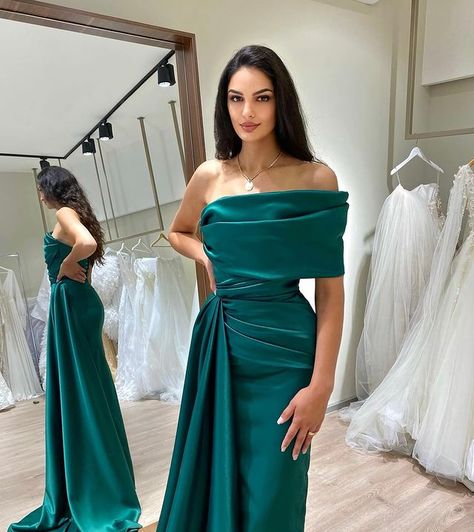 All Posts • Instagram Matron Of Honor Dresses, Satin Prom Dresses, Green Evening Dress, Prom Dresses Elegant, Flora Dress, Pleated Drapes, Formal Party Dress, Satin Prom Dress, Satin Gown