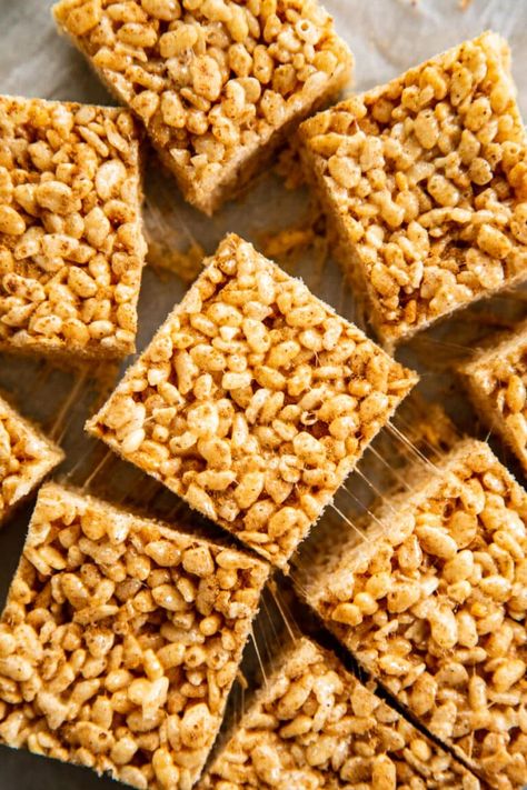 Pumpkin Spice Rice Krispie Treats - Dash of Sanity Pumpkin Spice Rice Krispie Treats, Pumpkin Rice, Gluten Free Pumpkin Bread, Spiced Rice, Pumpkin Spice Recipe, Cereal Bar, Rice Krispie Treats, Gluten Free Pumpkin, Baked Dessert Recipes