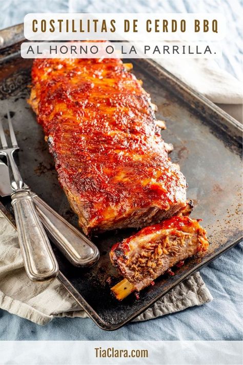 Costillas tiernas con salsa barbacoa picante.