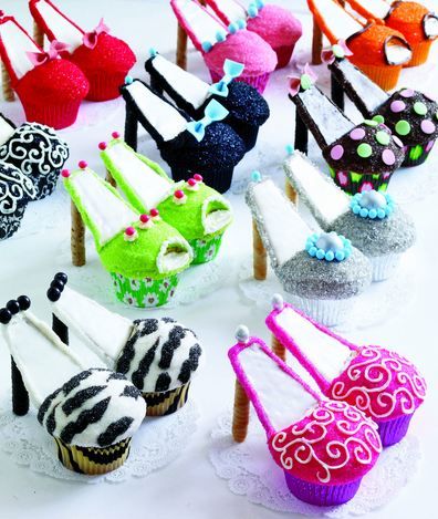 High Heeled Cupcakes Cupcakes Bonitos, Heel Cupcakes, High Heel Cupcakes, Shoe Cupcakes, Mothers Day Cupcakes, Torte Cupcake, Köstliche Desserts, Cute Cupcakes, Cupcake Cake