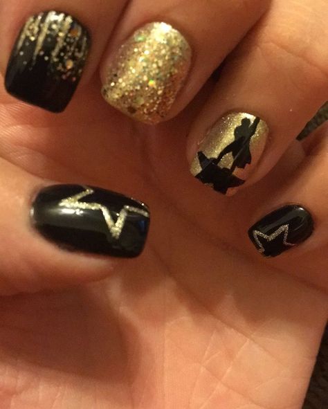 Six The Musical Nail Art, Broadway Nail Art, Hamilton Nail Art, Hamilton Nails Designs, Theater Nails, Theatre Nails, Hamilton Birthday Party Ideas, Hamilton Makeup, Hamilton Nails