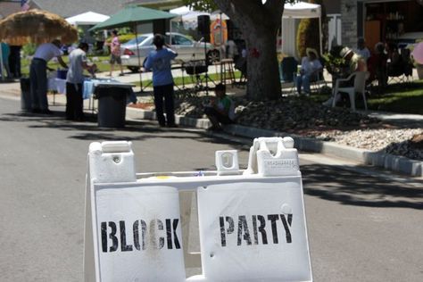 Block Party Aesthetic, Block Party Sign, Halloween Block Party, Neighborhood Block Party, Tips For Organizing, Bloc Party, Party Aesthetic, Party Rock, Good Neighbor