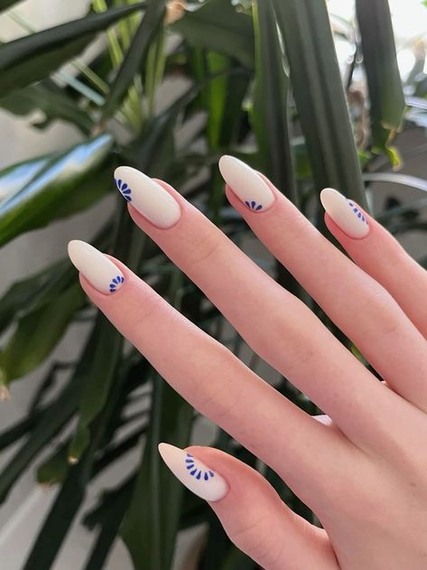 White And Blue Design Nails, Nails For A Vacation, Mediterranean Blue Nails, Croatia Nails Ideas, Vacation Inspired Nails, Greece Manicure, Blue And White Nails Simple, Greek Holiday Nails, Nails For Greece Vacation