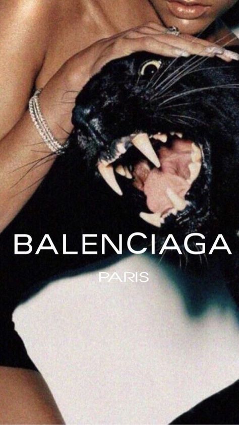 Foto Muro Collage, Balenciaga Fashion, Boujee Aesthetic, Wallpaper Retro, Bedroom Wall Collage, Wallpaper Pastel, Makeup Rooms, Fashion Wallpaper, Picture Collage Wall