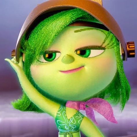 CharacTour Disgust Inside Out Icon, Pixar Animated Movies, Disgusted Inside Out, Inside Out Emotions, Movie Inside Out, Inside Out Characters, Green Characters, Disney Icons, New Profile Pic