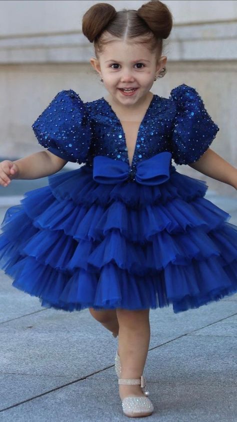 Baby Girl Dresses For Birthday, Vacation Outfits Winter, Women Vacation Outfits, Women Vacation, African Dresses For Kids, Sequins Fabric