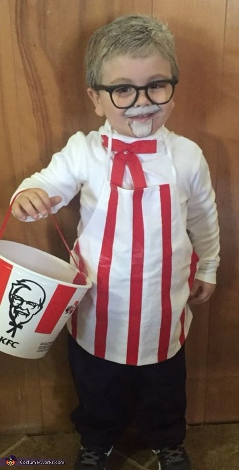 KFC and Chicken Costume - Halloween Costume Contest via @costume_works    Lovelane Designs Handmade Imaginative Playwear Funny Kid Costumes, Diy Costumes Kids Boys, Halloween Costume Couple, Diy Fantasia, Chicken Halloween, Meme Costume, Zombie Halloween Costumes, Chicken Costumes, Costumes Couples