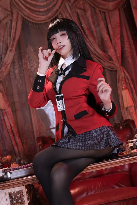 Yumeko Jabami Cosplay, Yumeko Cosplay, Kakegurui Cosplay, Yumeko Jabami, Cosplay Tips, Sarada Uchiha, Cute Cosplay, Anime Artwork, Pose Reference