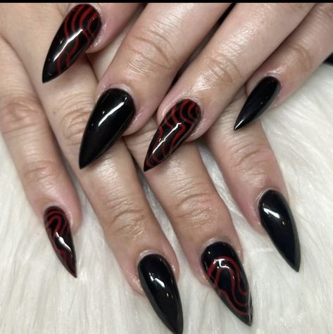 Goth Stilleto Nail, Black And Red Goth Nails, Red And Black Acrylics, Nails For Holiday, Witch In The Woods, Red Stiletto Nails, Doing My Nails, Black Halloween Nails, Band Nails