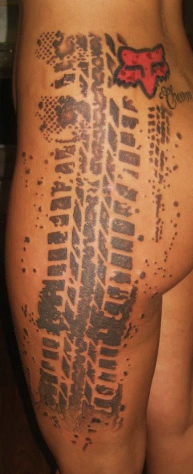 Originally found on GutsRacing and TattooDaze. Awesome mud tire track tattoo Tire Mark Tattoo, Tire Track Tattoo, Off Road Tattoo, Throttle Tattoo, Tire Tattoo, Track Tattoo, Fox Racing Tattoos, Motocross Tattoo, Quad Tattoo