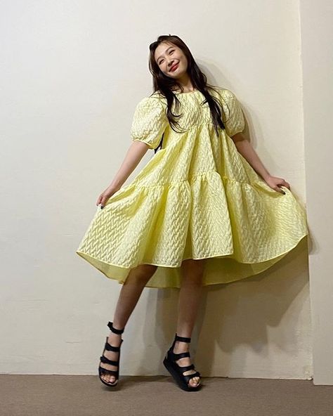 200514 #JOY Instagram update Joy Rainbow Dress, Joy Instagram, Joy Rv, Joy Red Velvet, Yeri Red Velvet, Soo Young, Dress Korean, Red Velvet Joy, Park Sooyoung