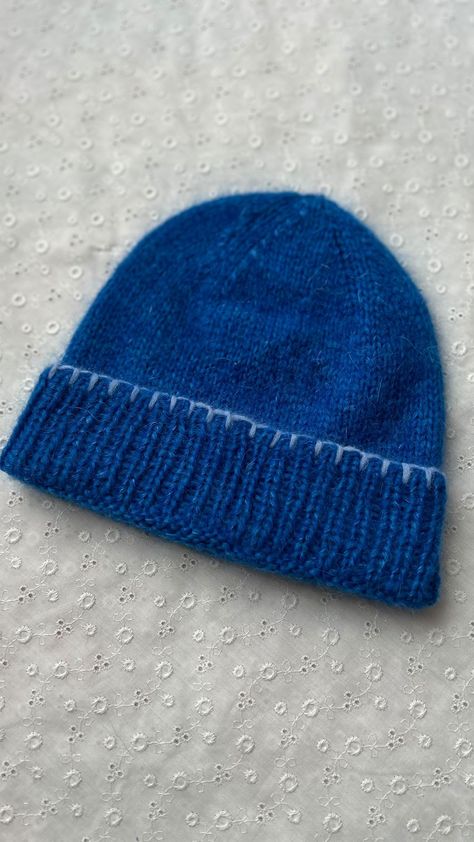 Blanket Stitch Beanie pattern release!!! You can find it on my website, Etsy and Ravelry. Link in bio 🫶🏻 The Blanket Stitch Beanie is a… | Instagram Beanie Knitting Pattern, Intermediate Knitting Patterns, Beanie Knitting, Lace Weight Yarn, Pdf Knitting Pattern, Beanie Pattern, Blanket Stitch, Crafty Projects, Crochet Beanie