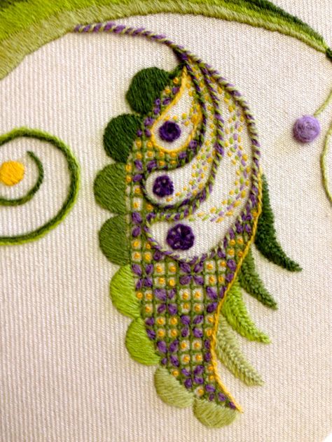 Jacobean Crewelwork, Bordado Jacobean, Crewel Embroidery Tutorial, Jacobean Embroidery, Crewel Embroidery Patterns, Crewel Embroidery Kits, Wool Embroidery, Love Stitch, Crewel Embroidery