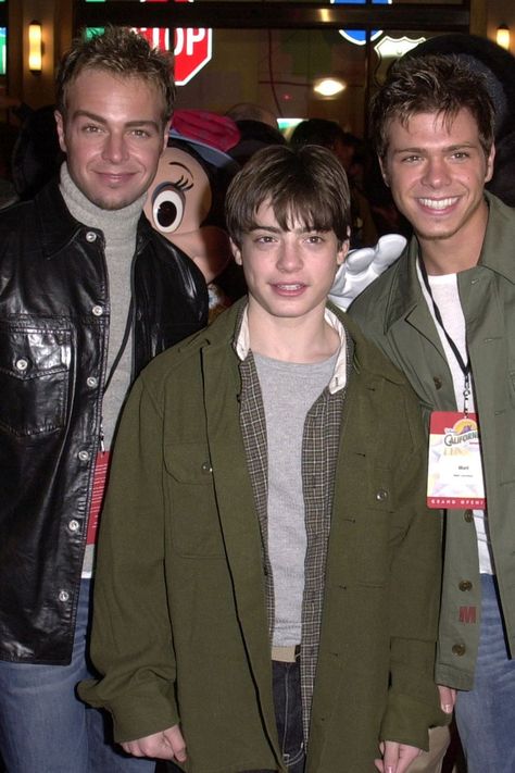 The Lawrence Brothers, Lawrence Brothers, Andrew Lawrence, 90s Boys, Lawrence Photos, Matthew Lawrence, Male Art Men, Joey Lawrence, Favorite Sibling