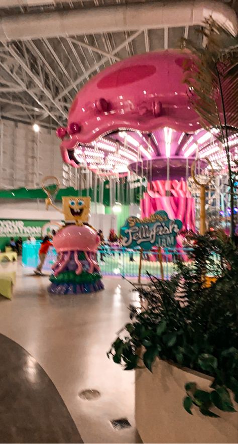 spongebob, background, places to go, cool, nickelodeon Mall Birthday, American Dream Mall Outfit, Mall Aethstetic, Things To Buy At The Mall, 2000s Mall, Shopping Mall Aesthetic, Mall Of America Aesthetic, Mall Nostalgia, Mall Aesthetic