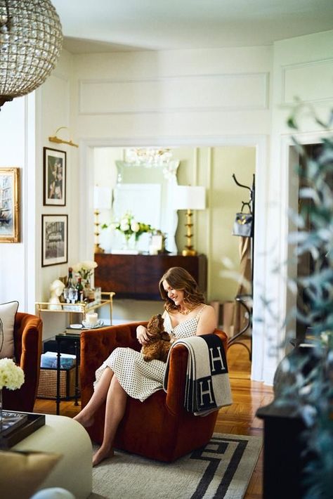 New York Style Apartment, Overhead Photography, Anna Page, Upper East Side Apartment, Parisian Bistro, French Film, Living Room Drapes, Homes To Love, Manhattan Apartment