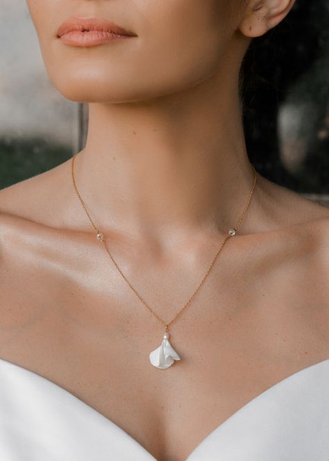 Bridal Flower Necklace, Jewelry For Wedding Dress, Bridal Gold Necklace, Boho Wedding Necklace, Brides Jewelry, Bridal Necklaces, Jewelry For Wedding, Plain Wedding Dress, For Wedding Dress