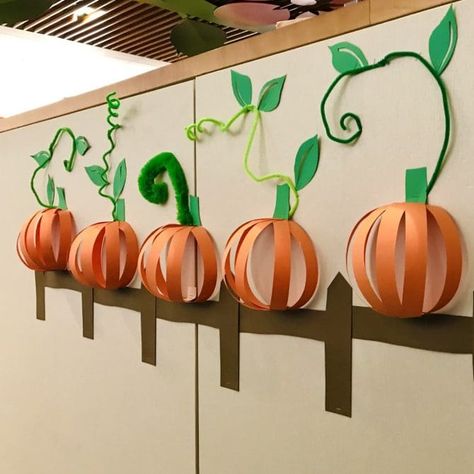 Fall Tree Door Decorations Classroom, Thanksgiving Library Bulletin Boards, Harvest Bulletin Board Ideas, Thanksgiving Library Displays, Fall Library Bulletin Boards, Thanksgiving Door Decorations Classroom, Thanksgiving Bulletin Board Ideas, Thanksgiving Classroom Door, Pumpkin Board